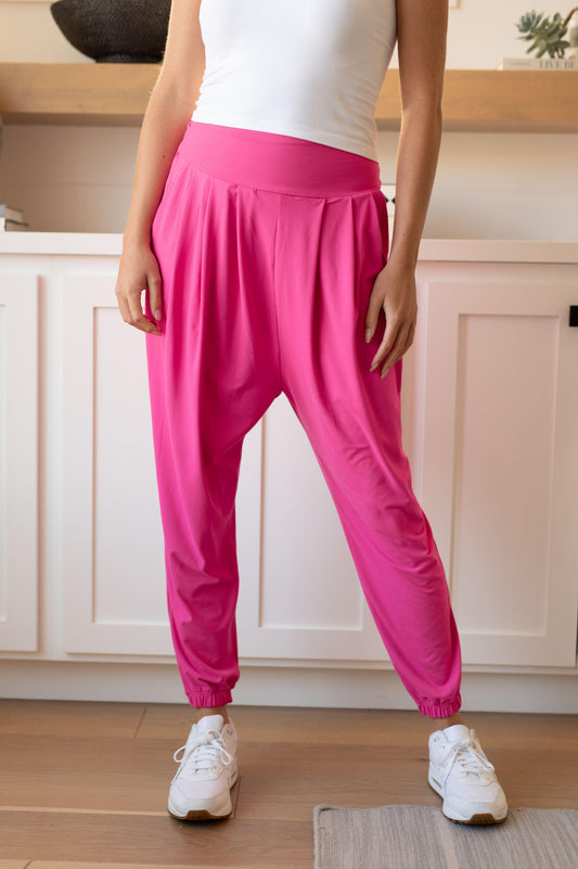 Bold & Comfy: The Motive Slouch Jogger in Hot Pink-Evelyns Fashion