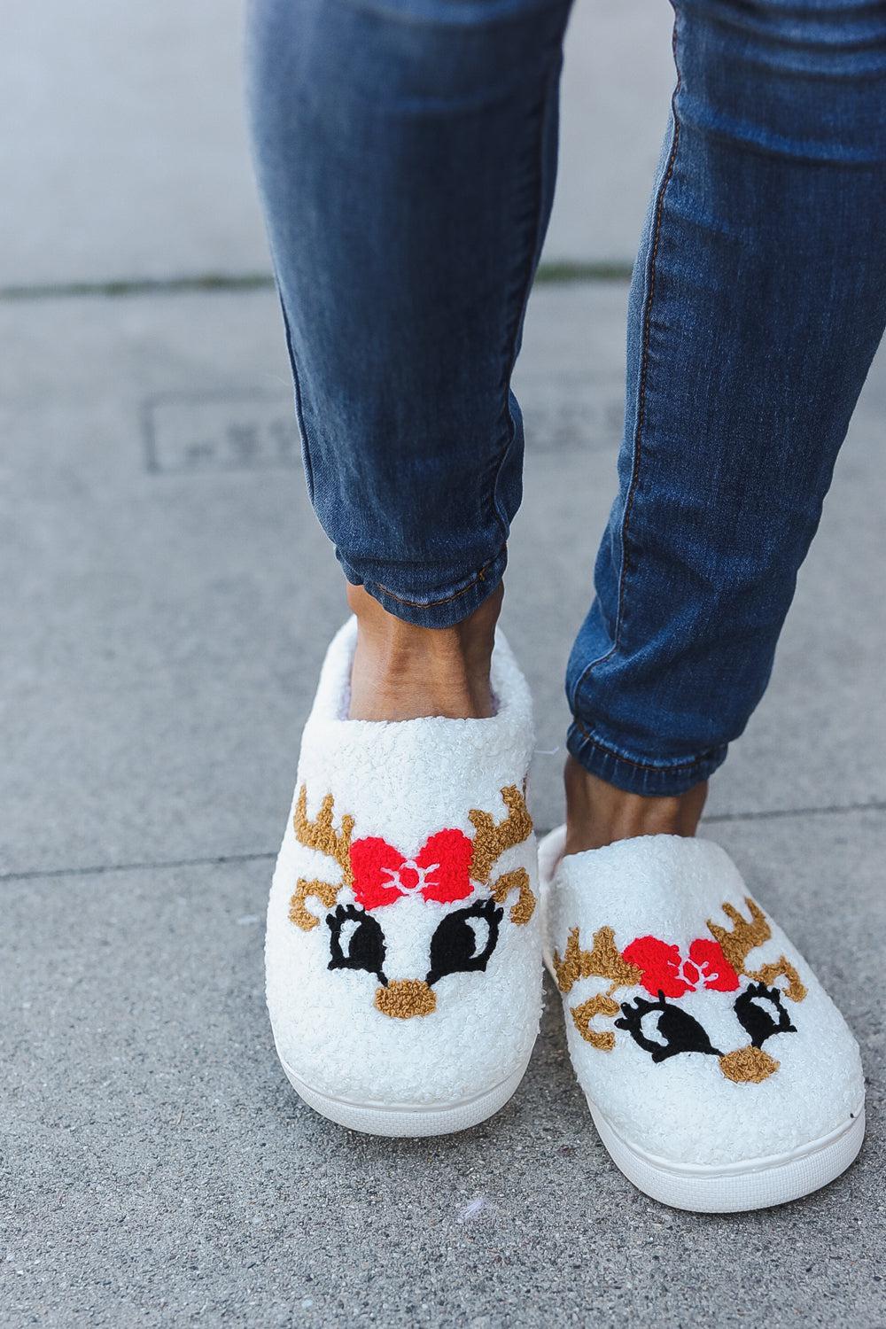 Christmas Reindeer Print Fleece Slippers-Evelyns Fashion