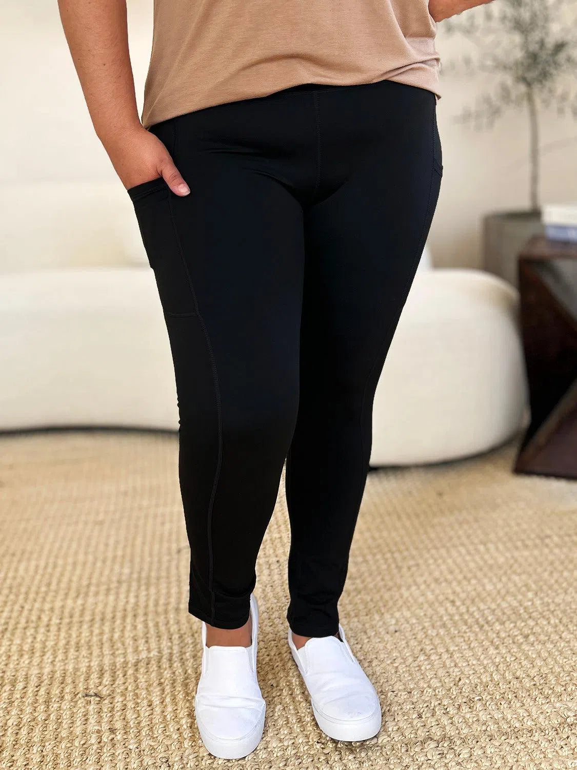 Wide Waistband Sports Leggings – Comfortable & Supportive Activewear, [Evelyns Fashion]