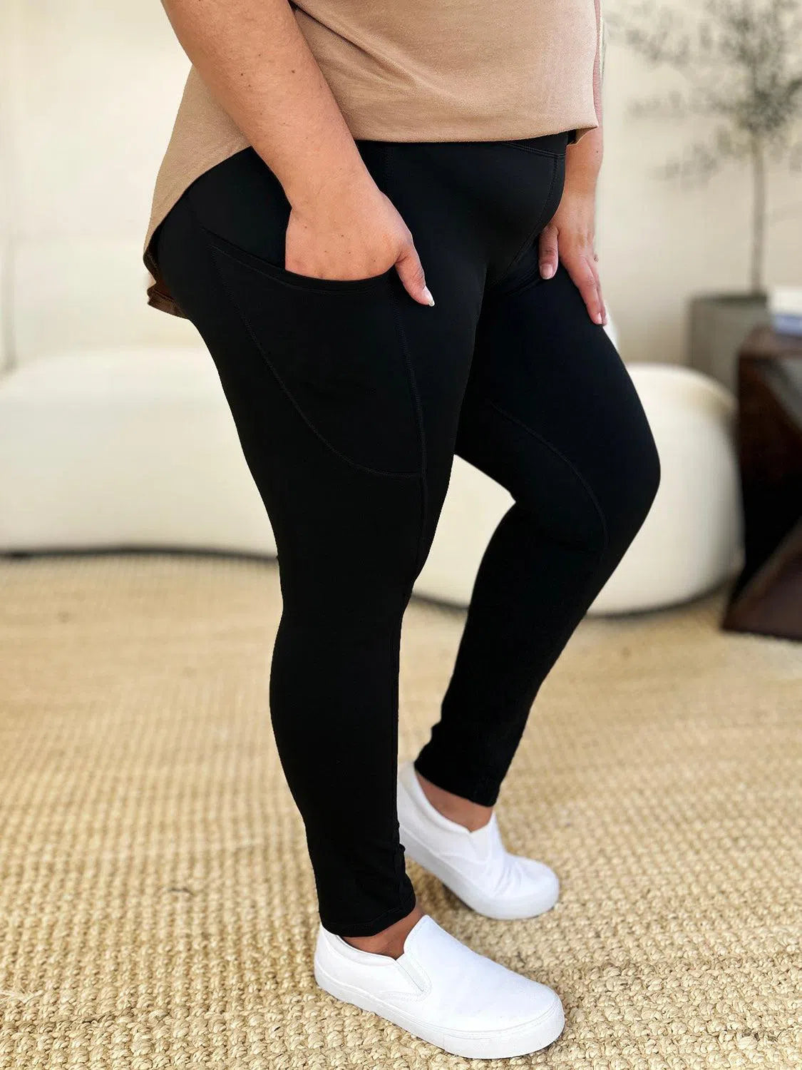 Wide Waistband Sports Leggings – Comfortable & Supportive Activewear, [Evelyns Fashion]