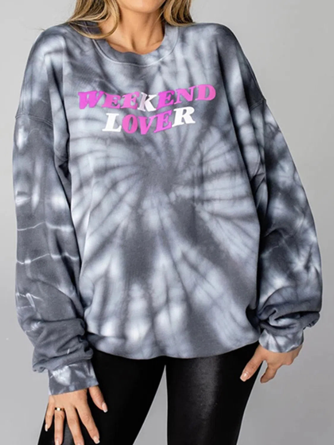 WEEKEND LOVER Tie-Dye Sweatshirt – Cozy & Fun Style, [Evelyns Fashion]