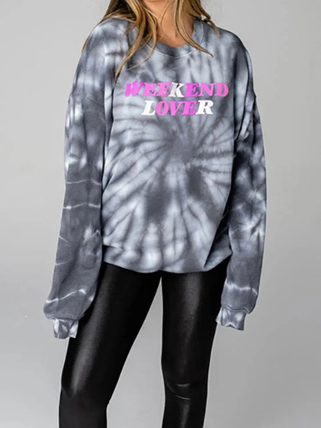 WEEKEND LOVER Tie-Dye Sweatshirt – Cozy & Fun Style, [Evelyns Fashion]